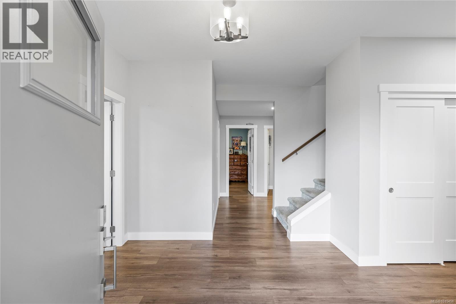 127 Ray Knight Dr, Ladysmith