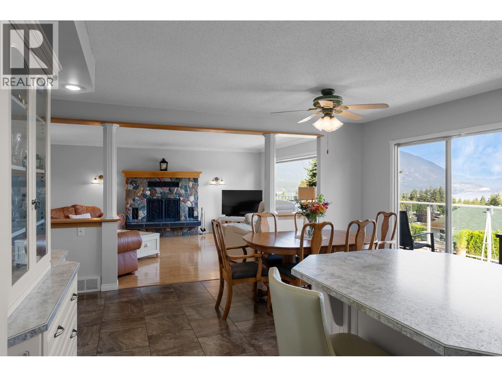 1801 2 Avenue Southeast, Salmon Arm
