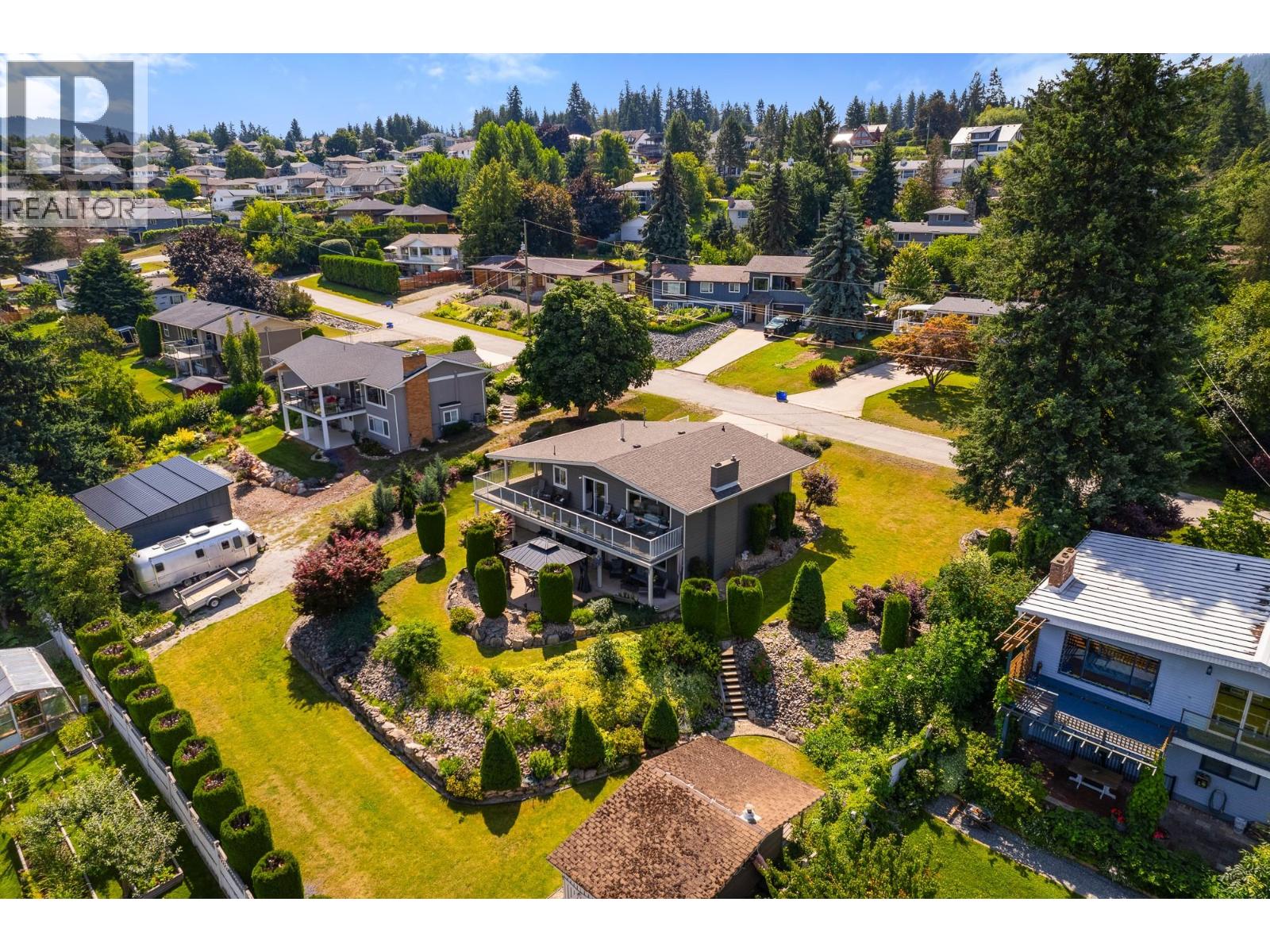 1801 2 Avenue Southeast, Salmon Arm