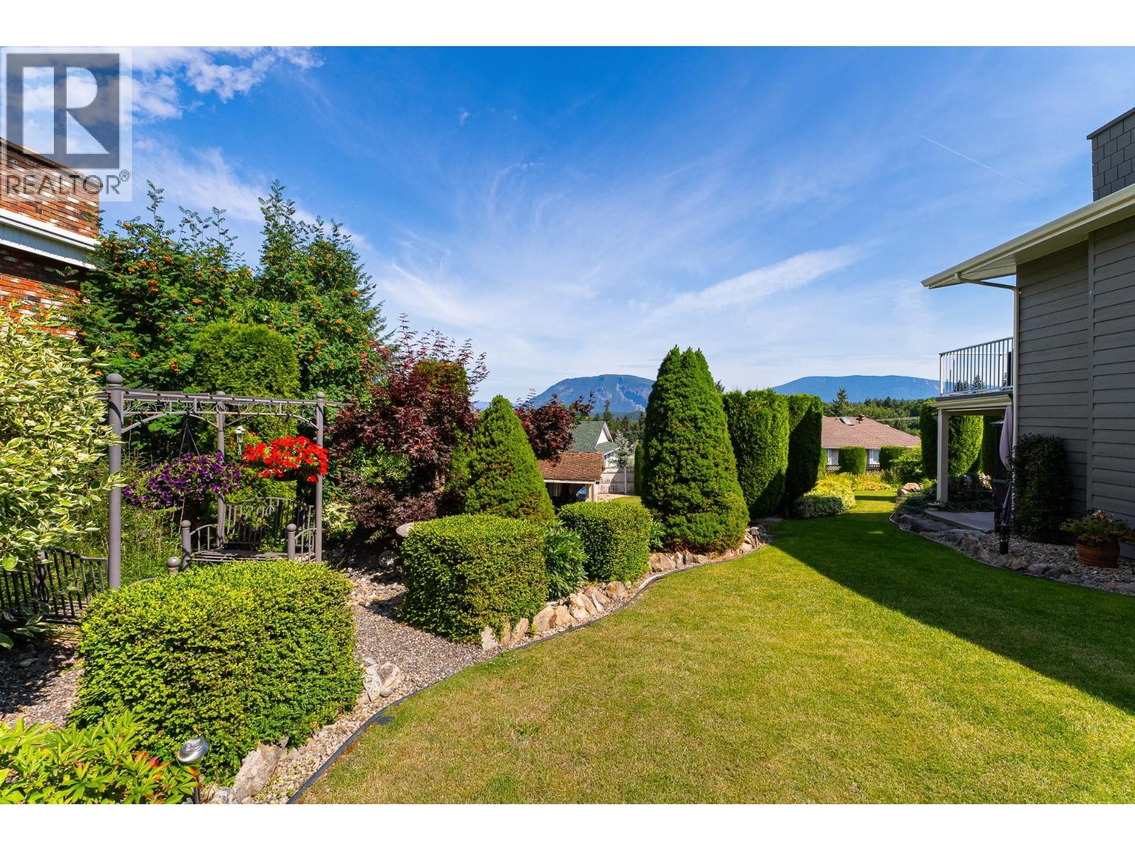 1801 2 Avenue Southeast, Salmon Arm