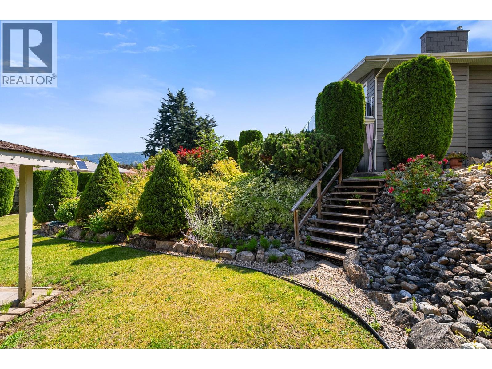 1801 2 Avenue Southeast, Salmon Arm