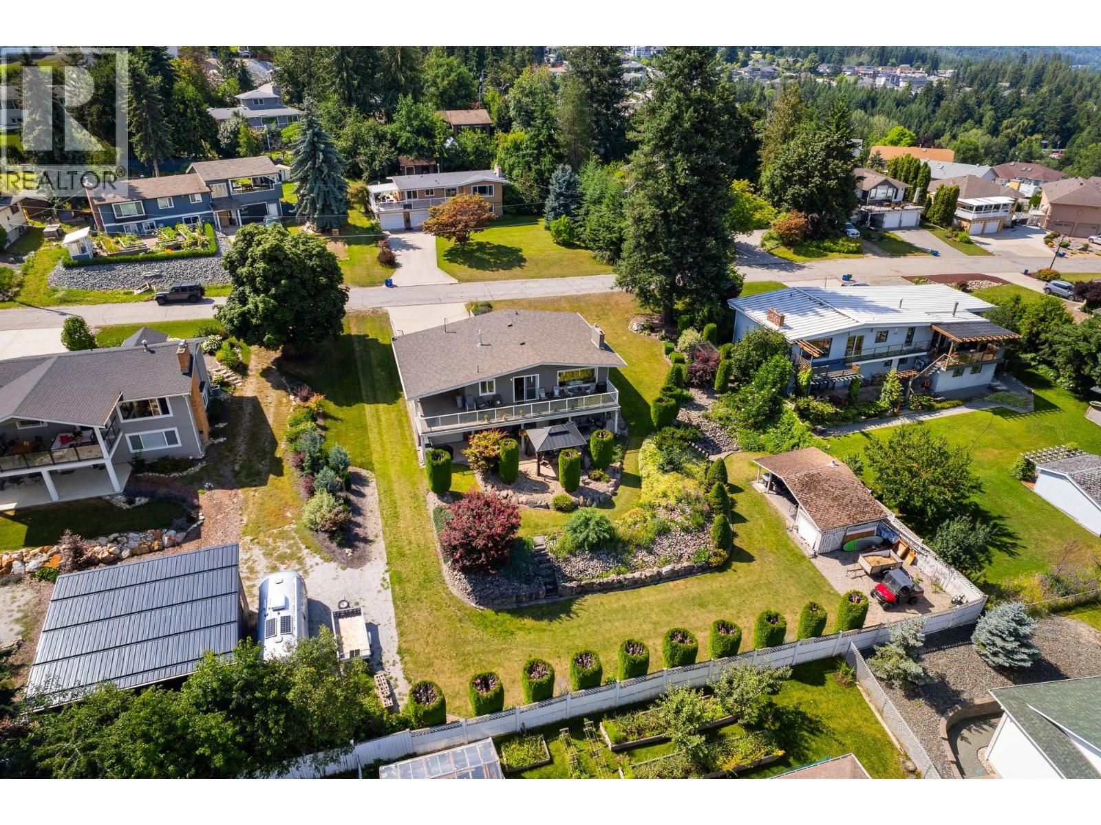 1801 2 Avenue Southeast, Salmon Arm