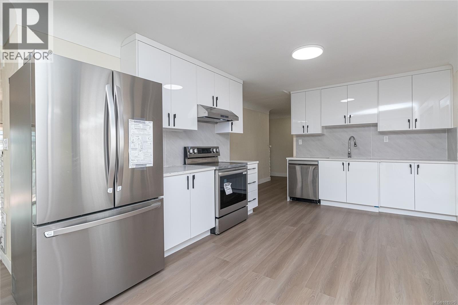  3933 Saanich Road, Saanich