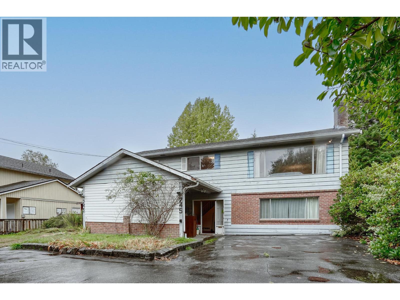 745 56 Street, Tsawwassen