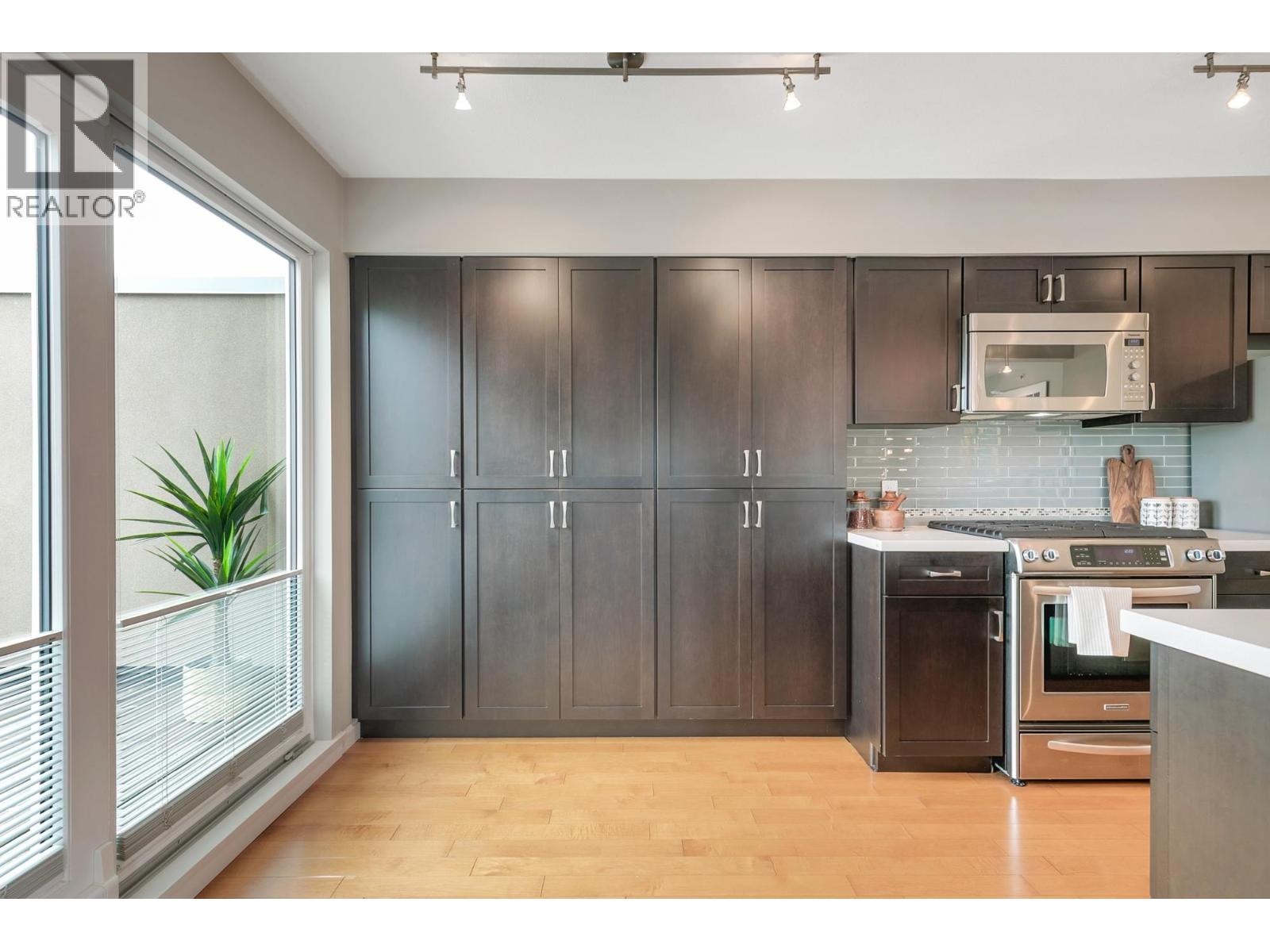 410 2161 W 12TH AVENUE, Vancouver
