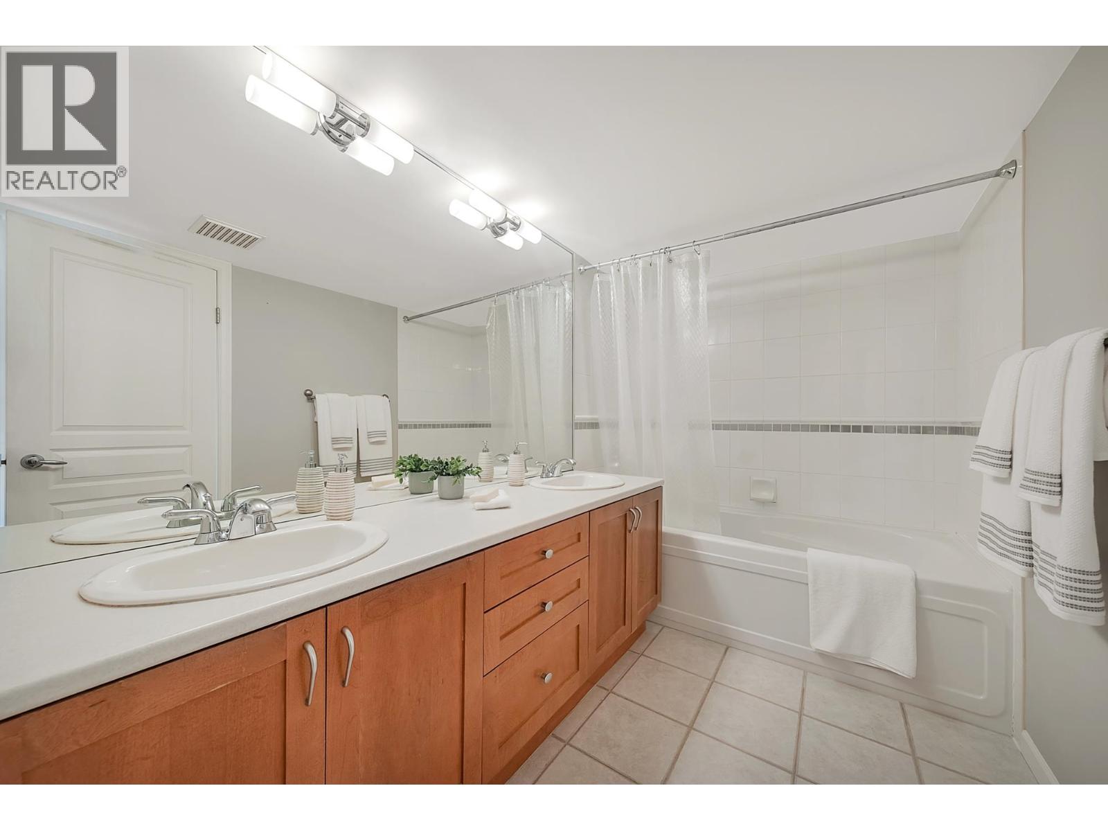 410 2161 W 12TH AVENUE, Vancouver