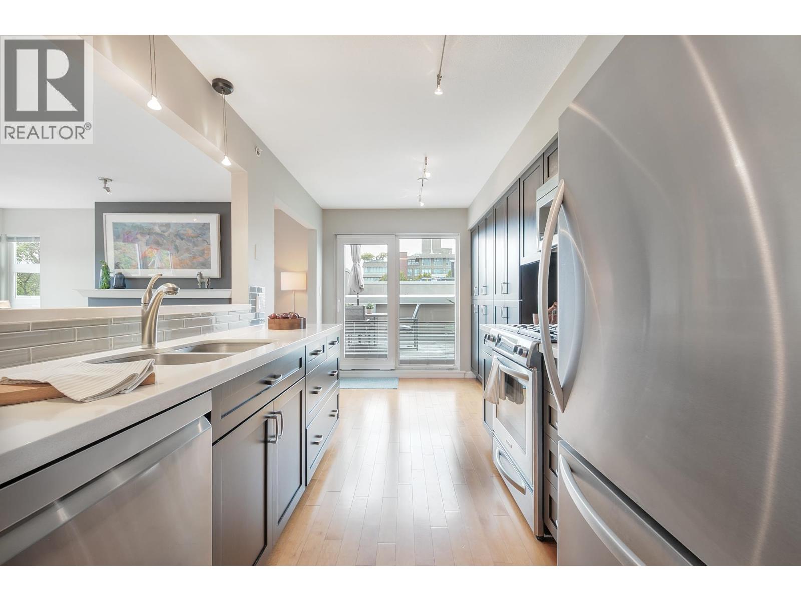 410 2161 W 12TH AVENUE, Vancouver