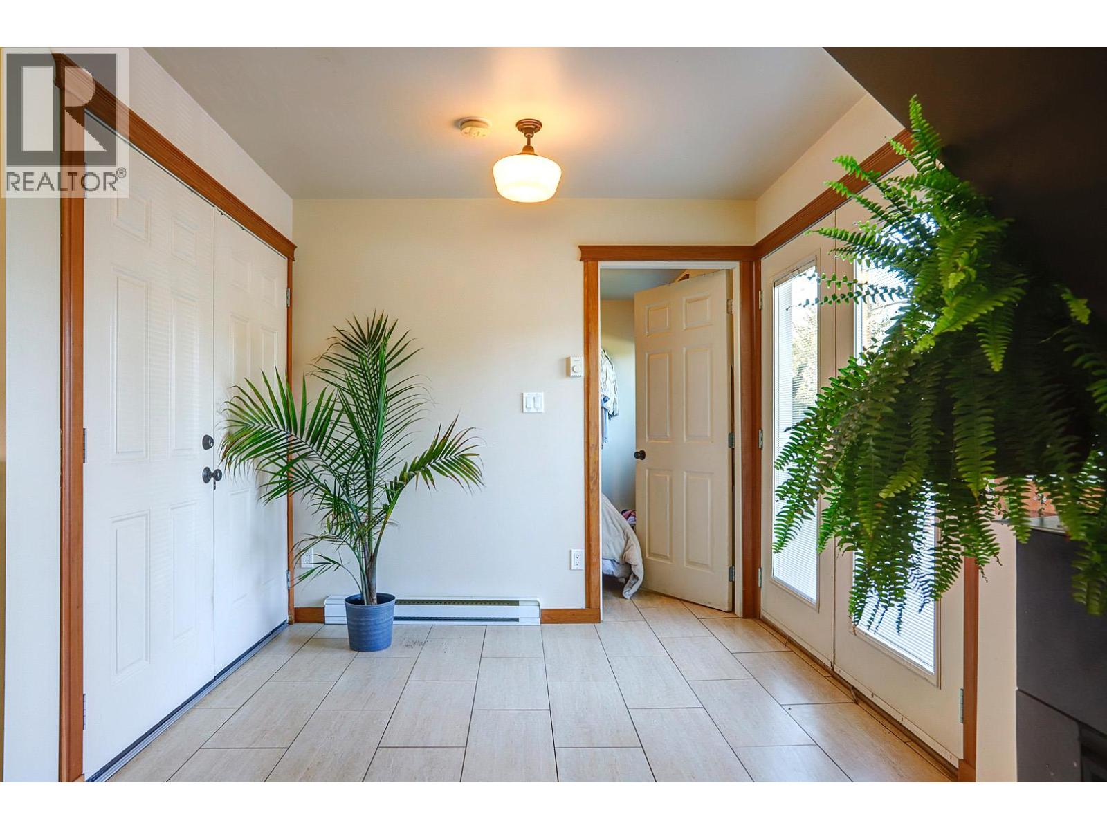  6226 Okanagan Avenue, Vernon