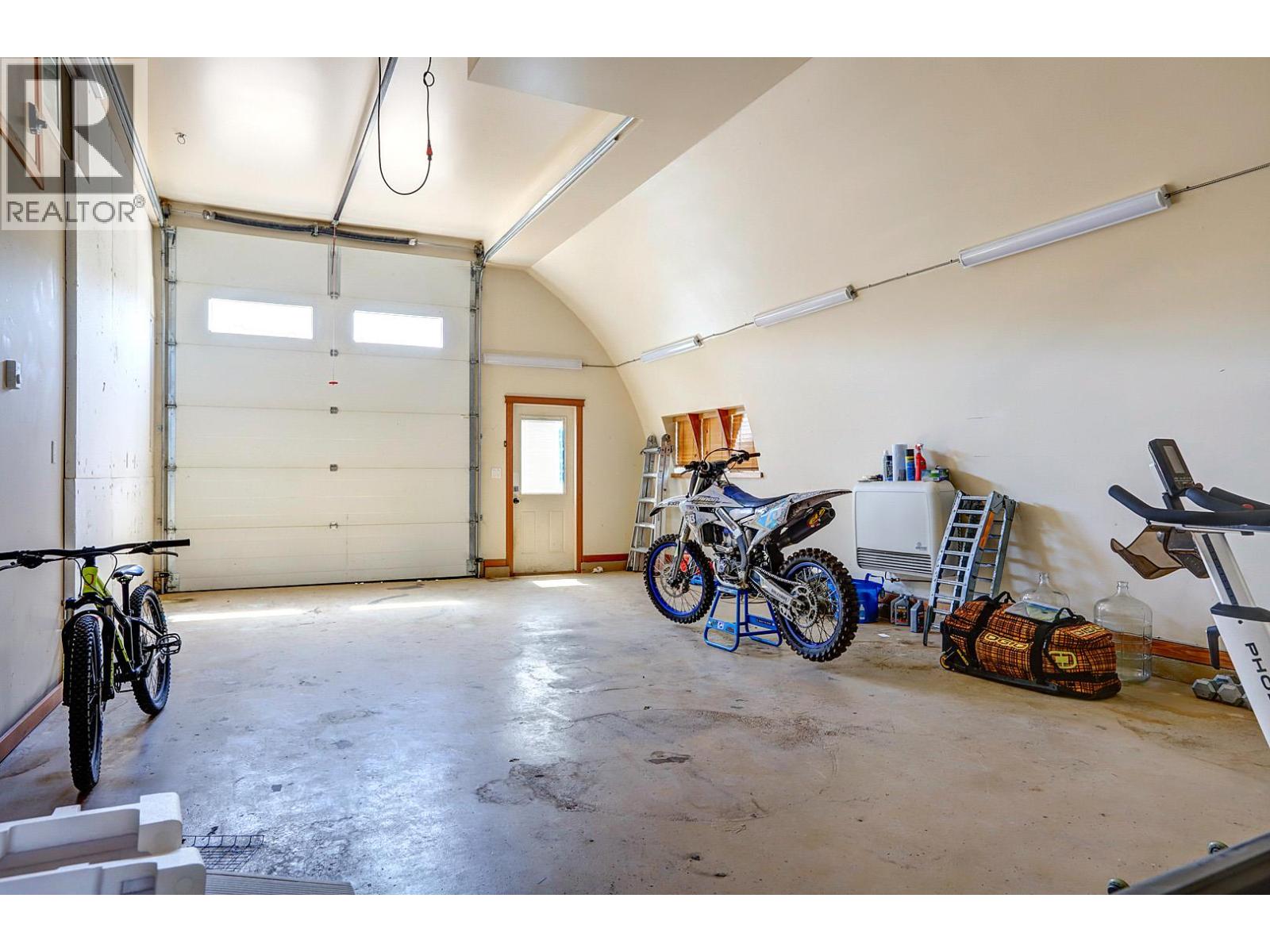  6226 Okanagan Avenue, Vernon