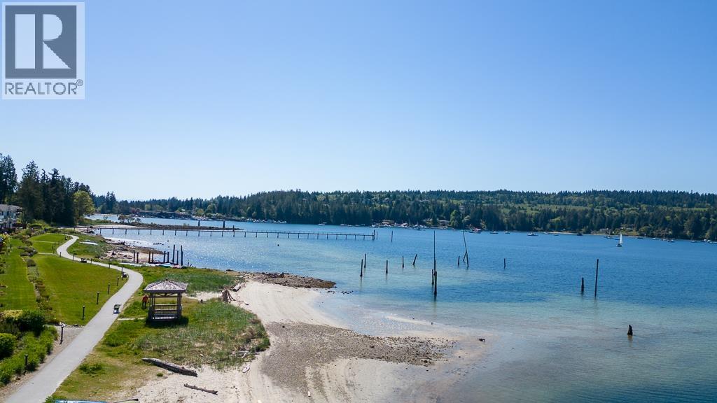 5993 BEACHGATE LANE, Sechelt