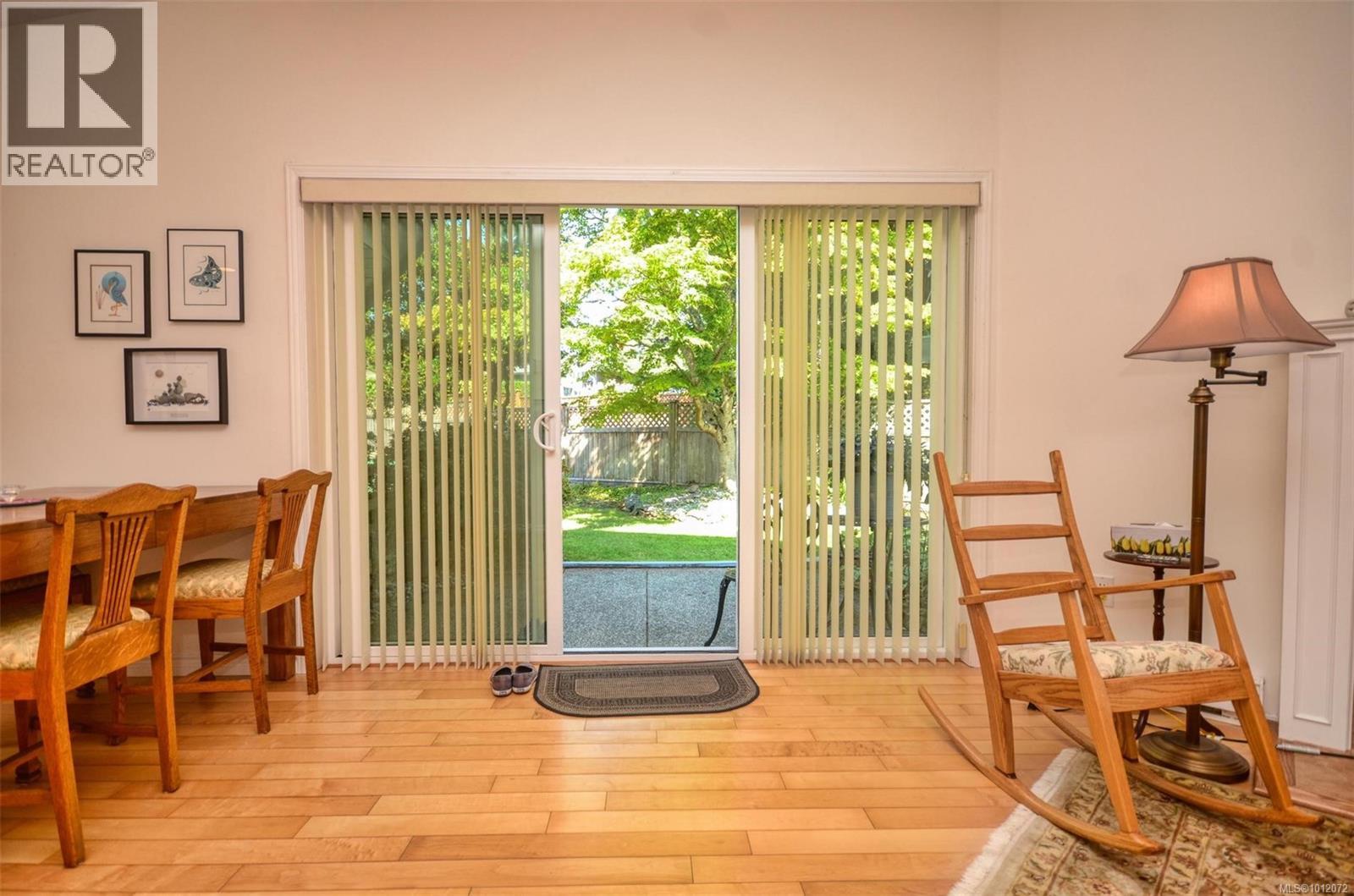 7 5156 Cordova Bay Rd, Saanich