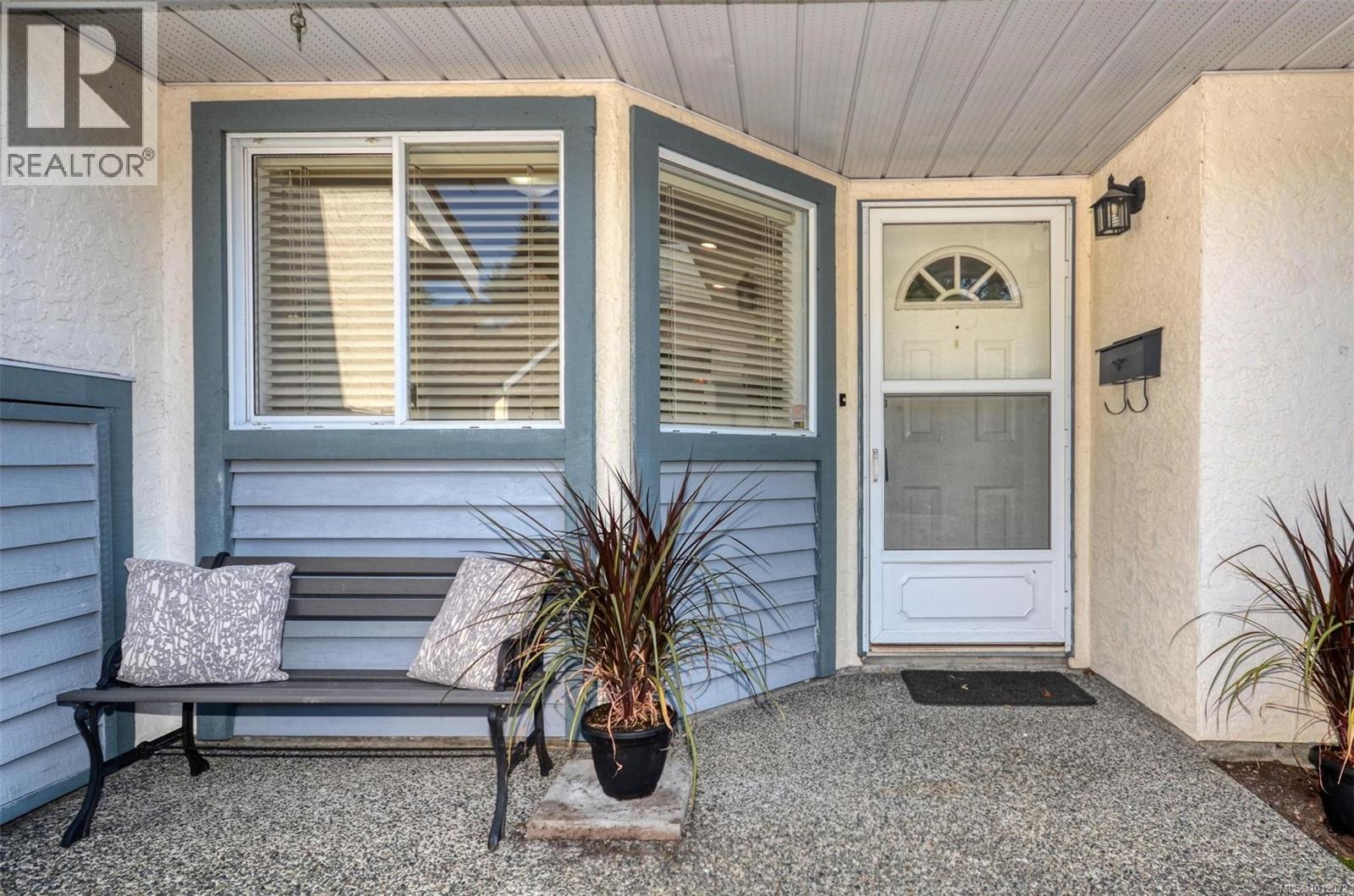 7 5156 Cordova Bay Rd, Saanich