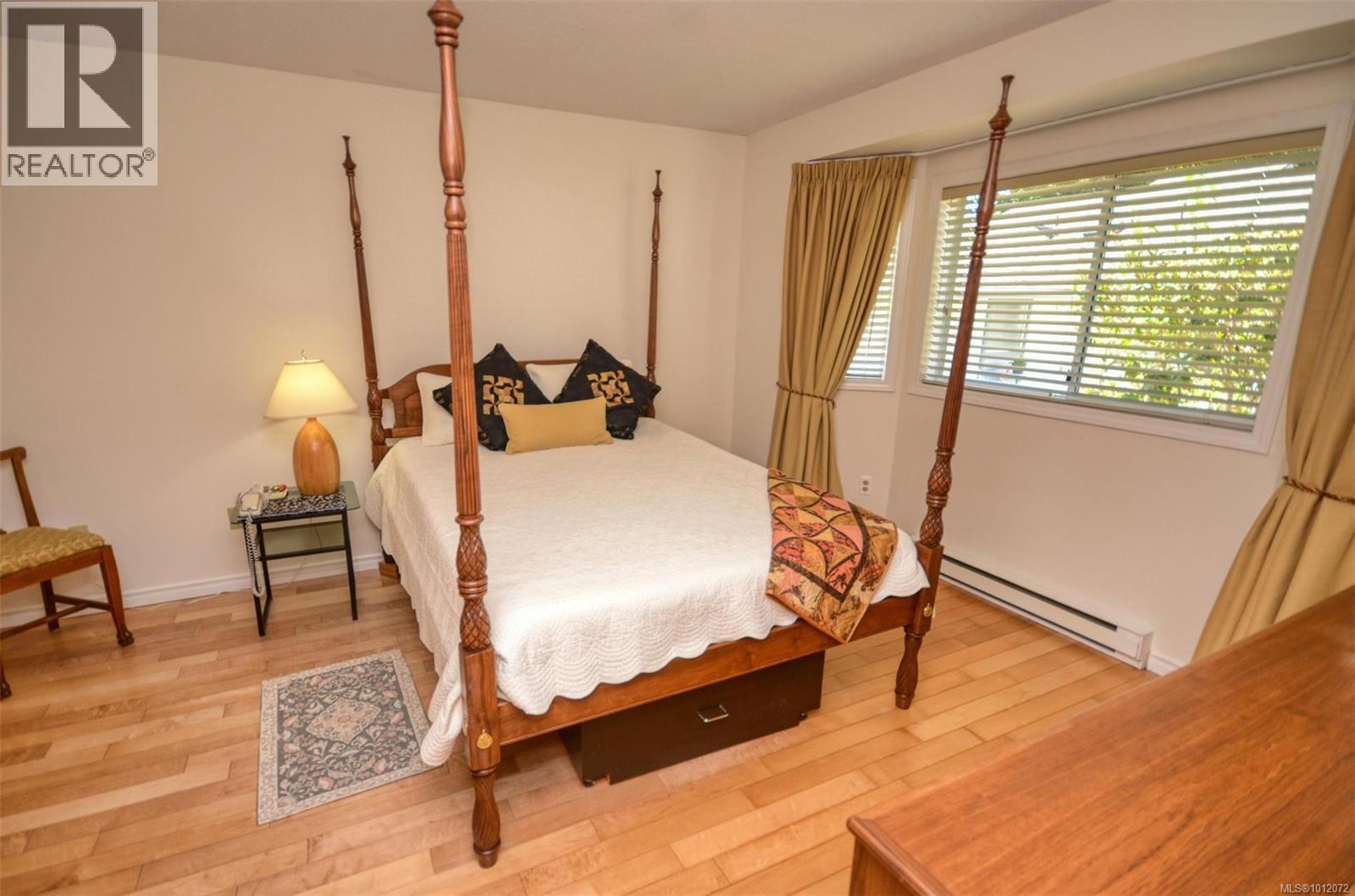 7 5156 Cordova Bay Rd, Saanich