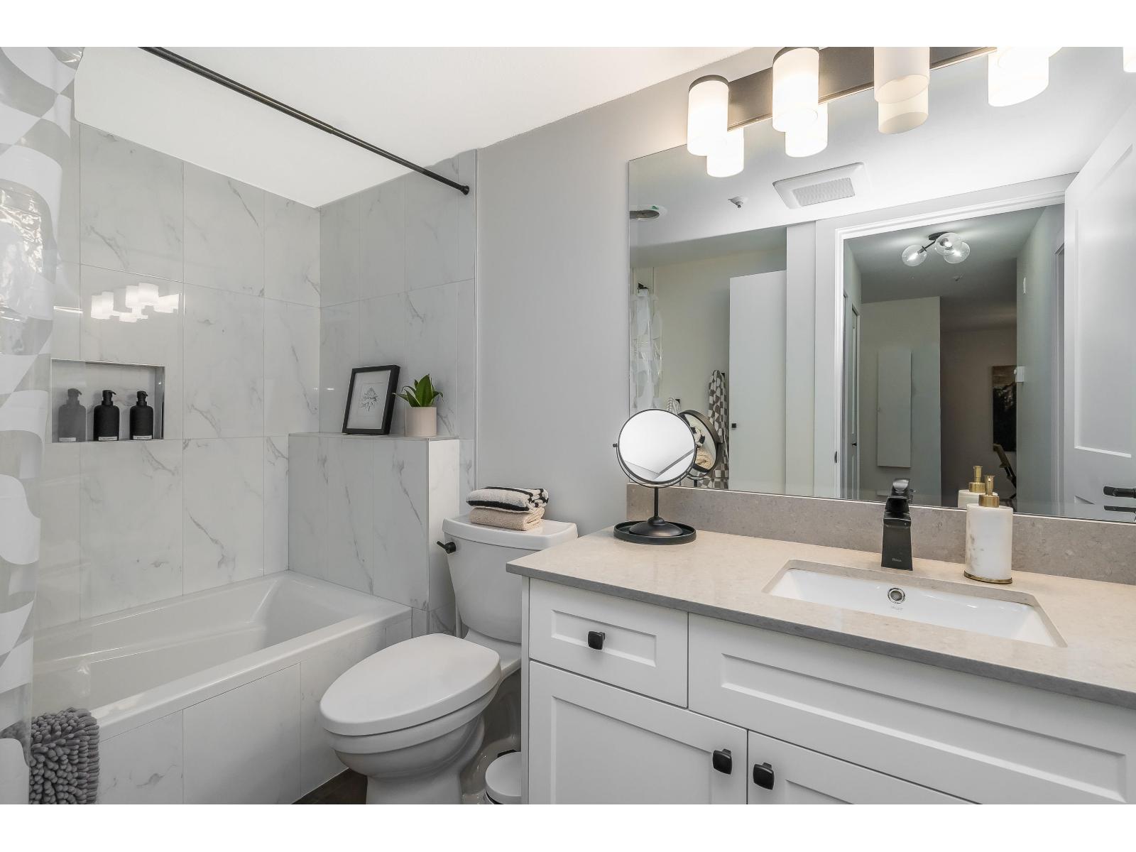 102 20448 PARK AVENUE, Langley