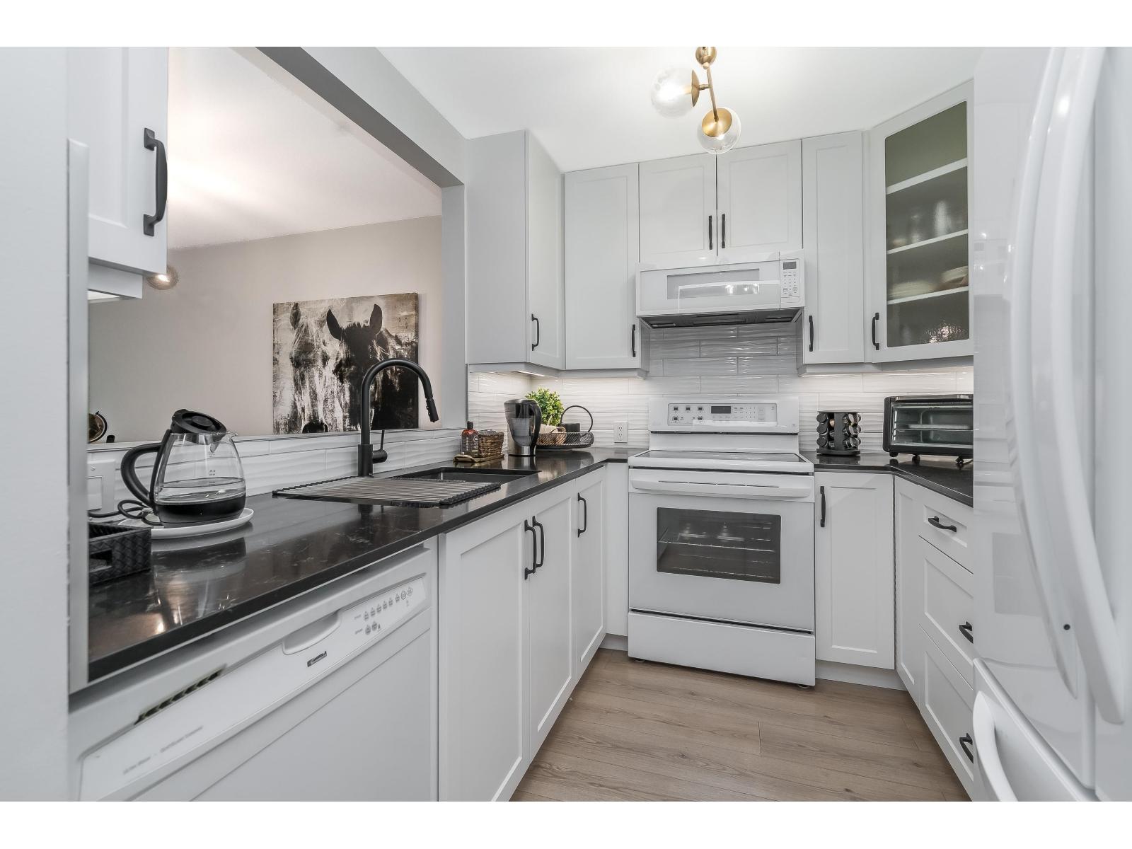 102 20448 PARK AVENUE, Langley