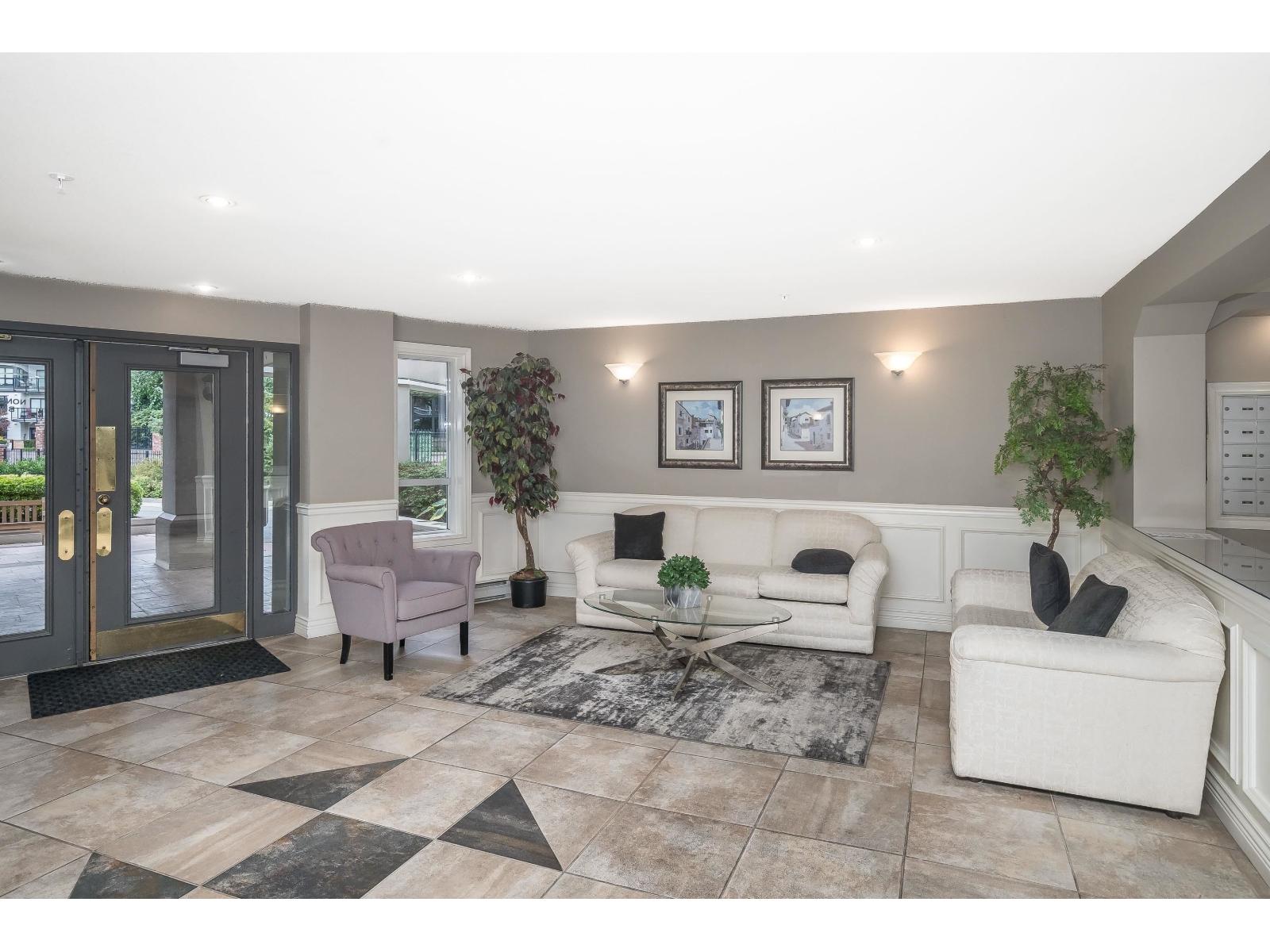 102 20448 PARK AVENUE, Langley