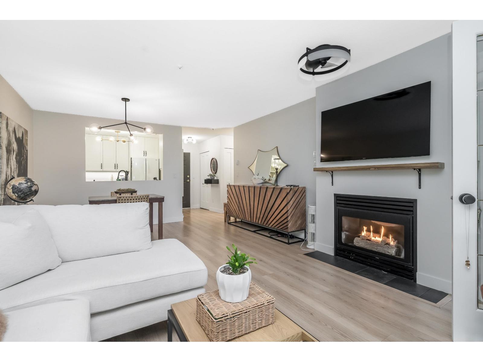 102 20448 PARK AVENUE, Langley