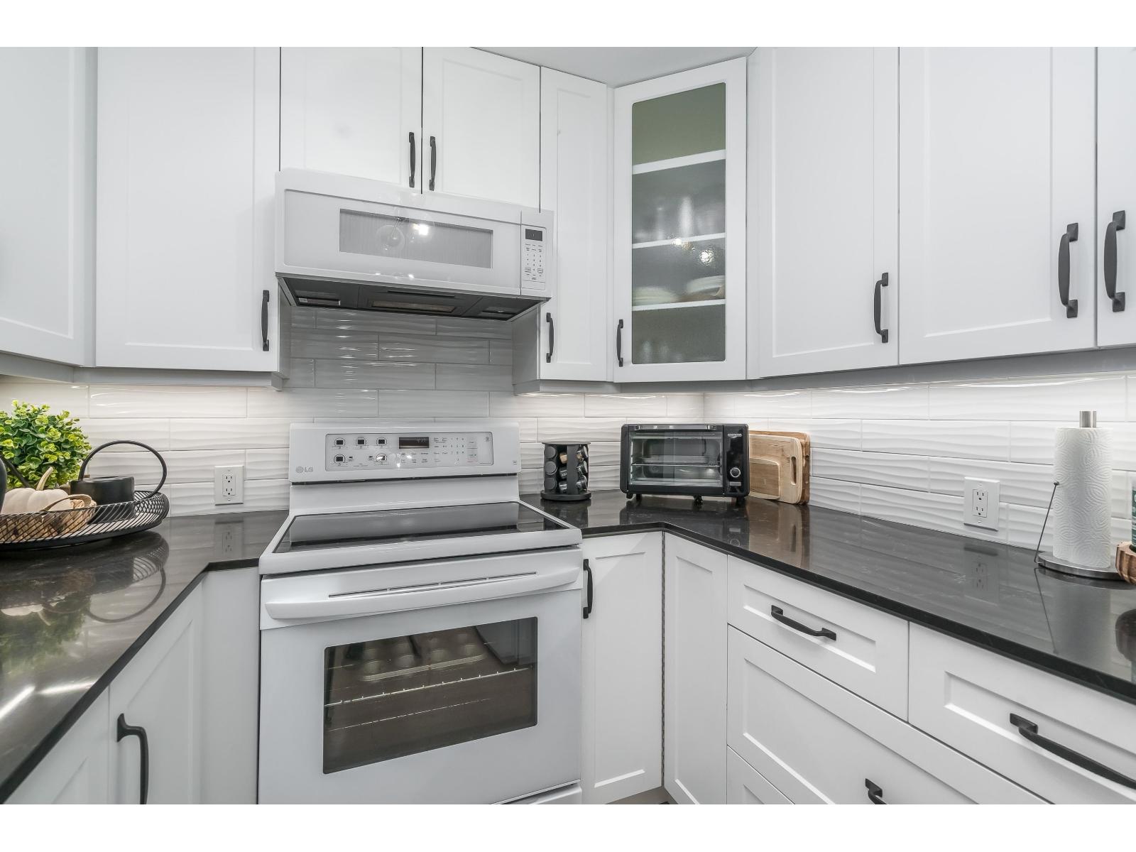 102 20448 PARK AVENUE, Langley