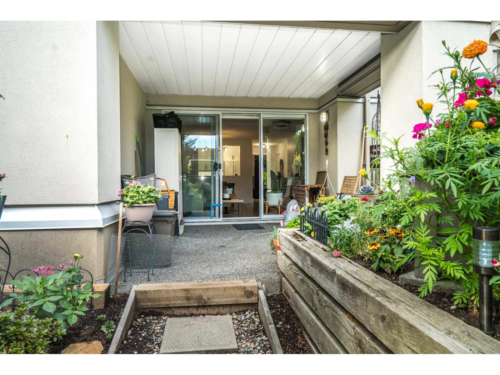 102 20448 PARK AVENUE, Langley