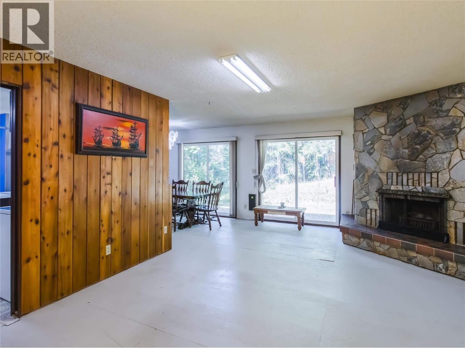 8043 97A Highway, Mara