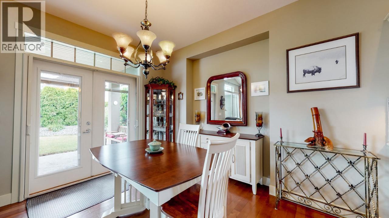 6833 MEADOWS Drive Unit# 28, Oliver