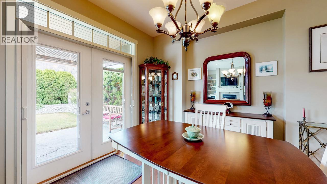 6833 MEADOWS Drive Unit# 28, Oliver