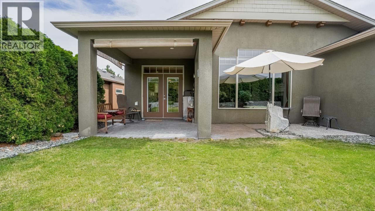 6833 MEADOWS Drive Unit# 28, Oliver