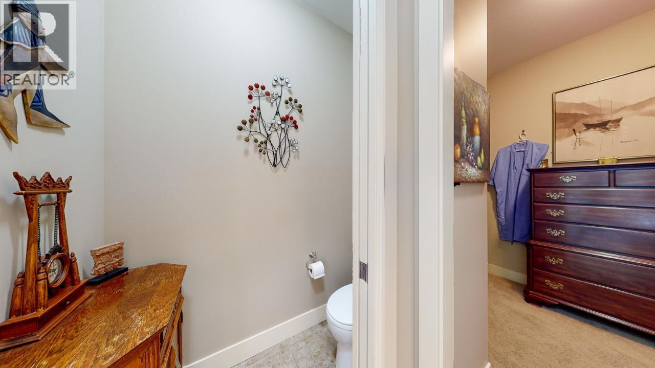 6833 MEADOWS Drive Unit# 28, Oliver