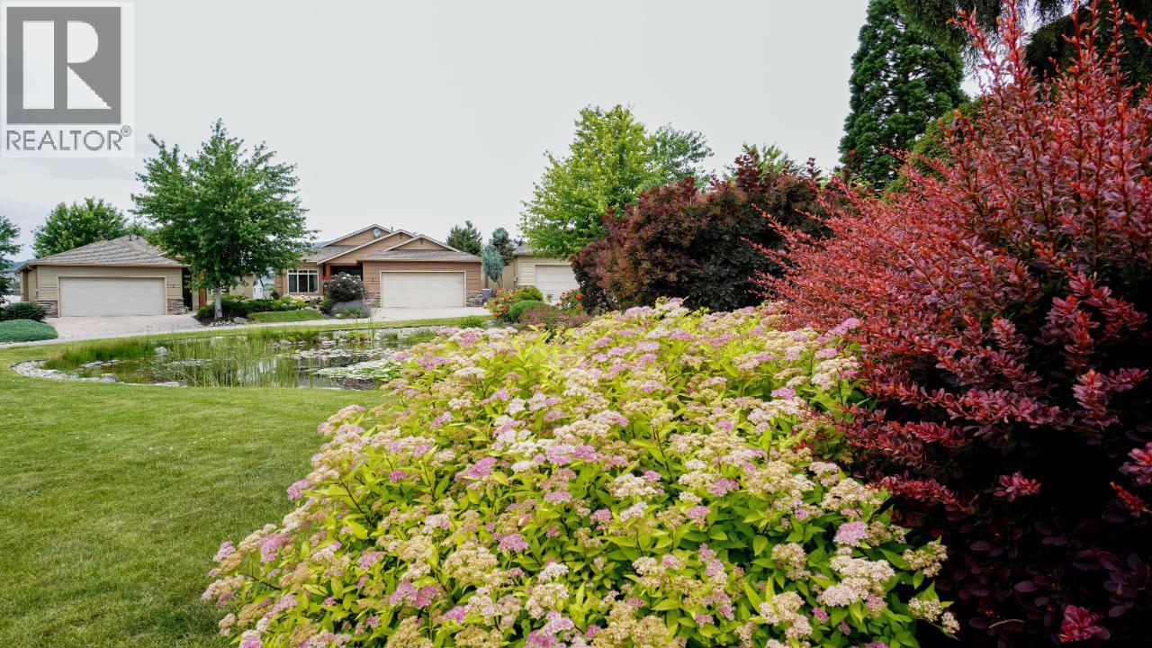 6833 MEADOWS Drive Unit# 28, Oliver
