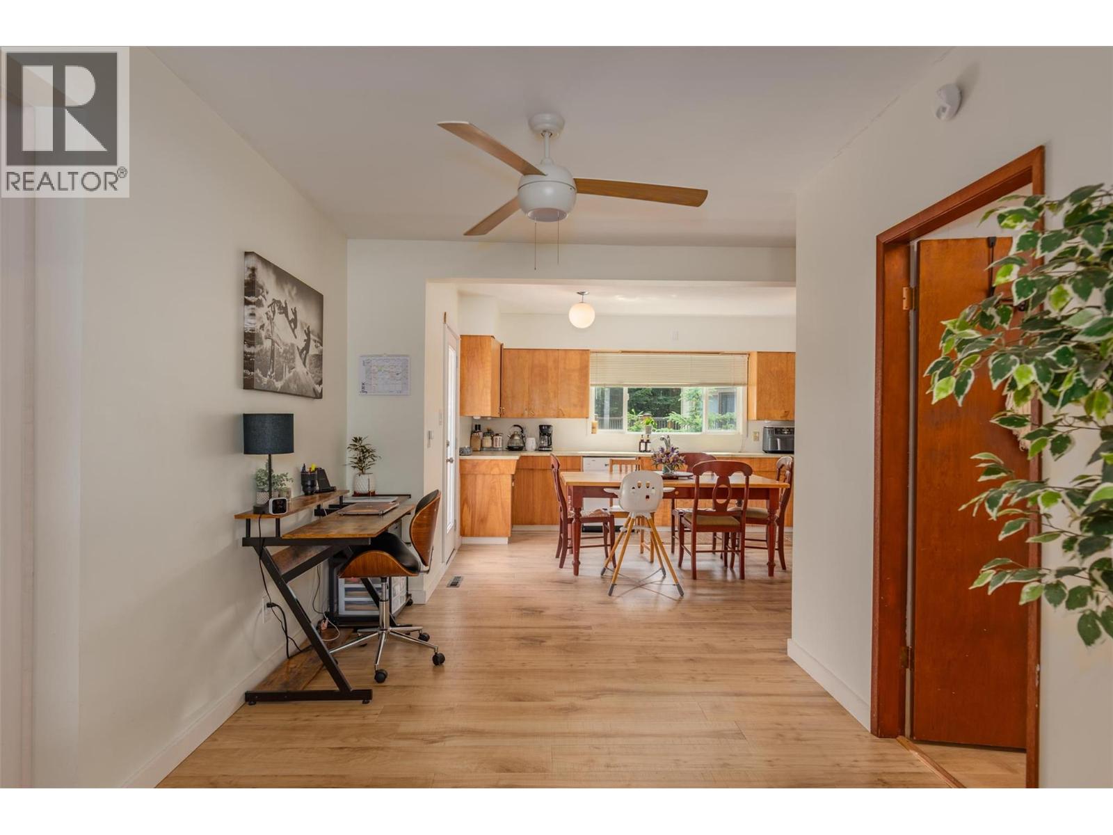 1953 PLEWMAN Way, Rossland