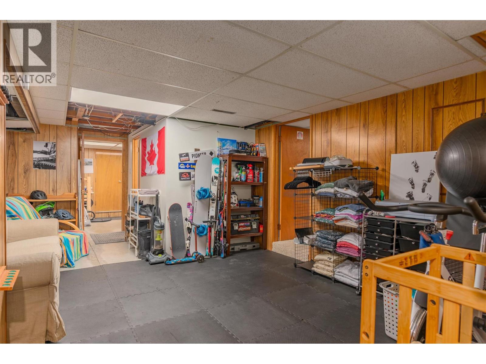 1953 PLEWMAN Way, Rossland