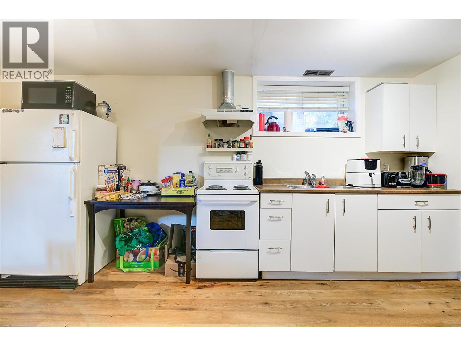  184 Snowsell Street North, Kelowna