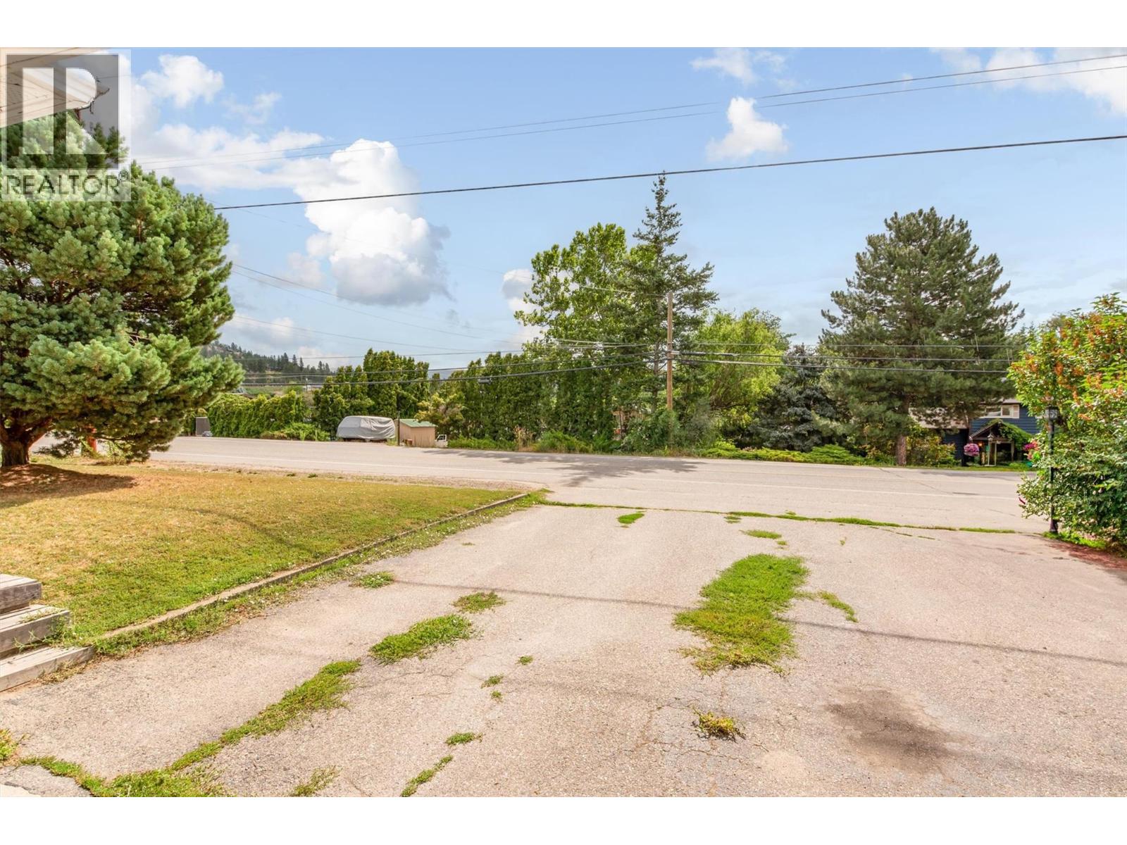  184 Snowsell Street North, Kelowna
