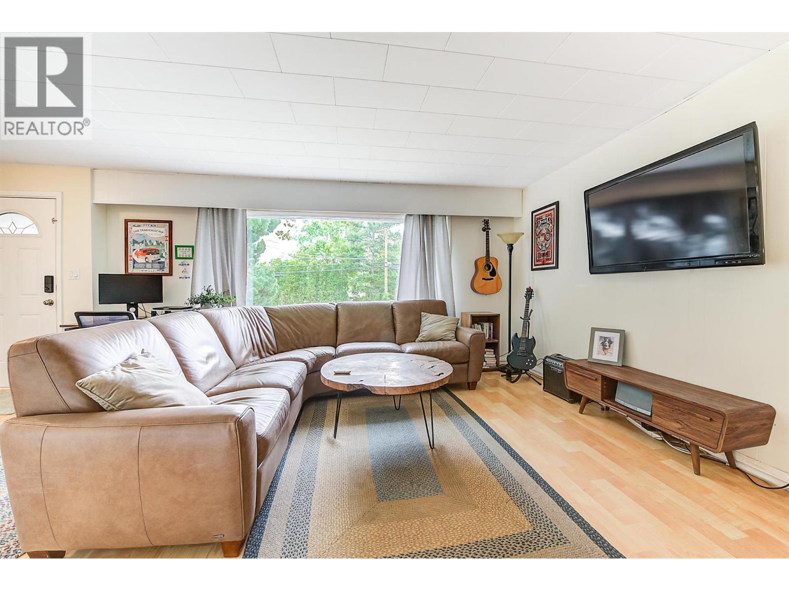  184 Snowsell Street North, Kelowna