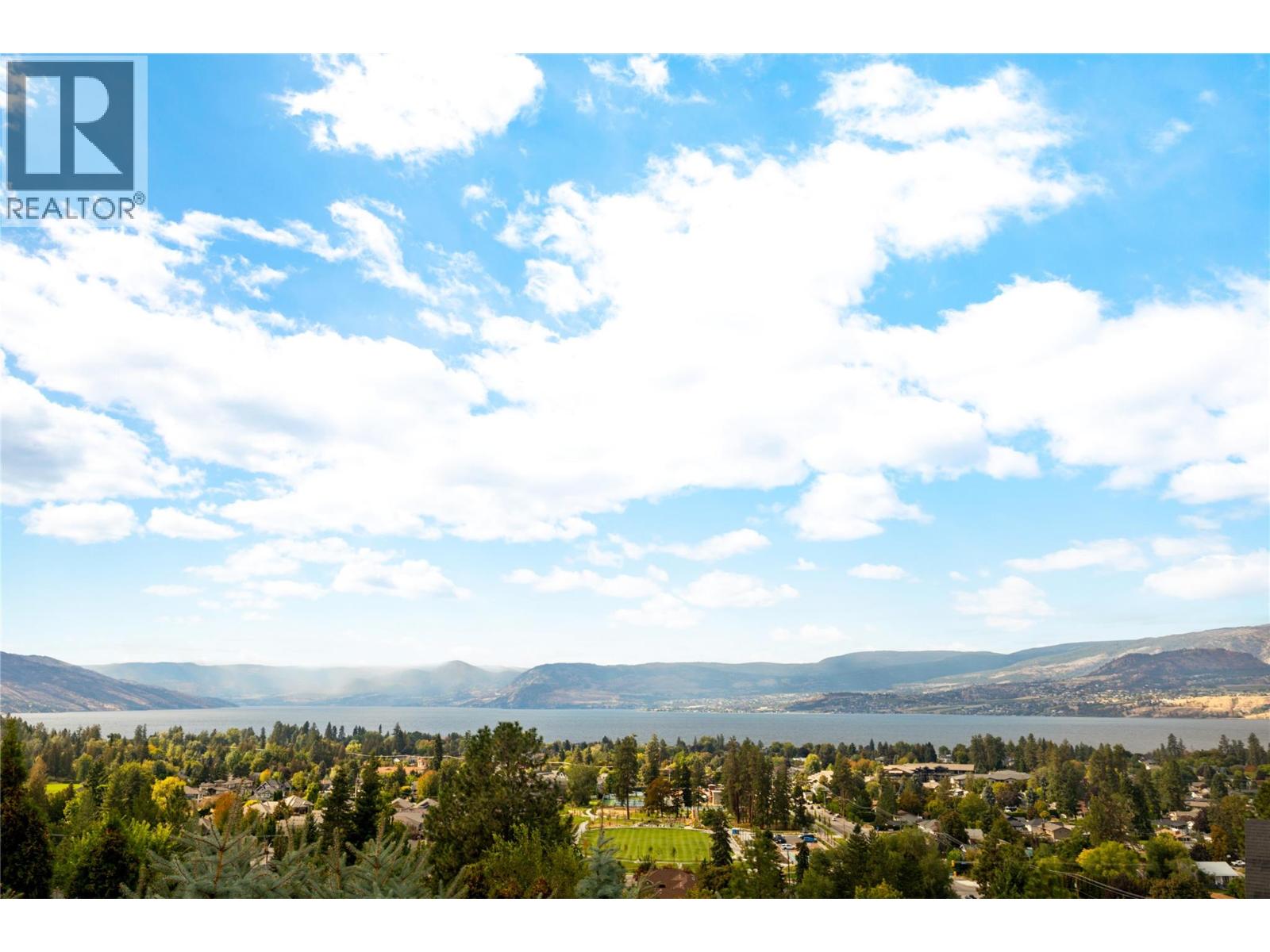  925 Westpoint Place, Kelowna