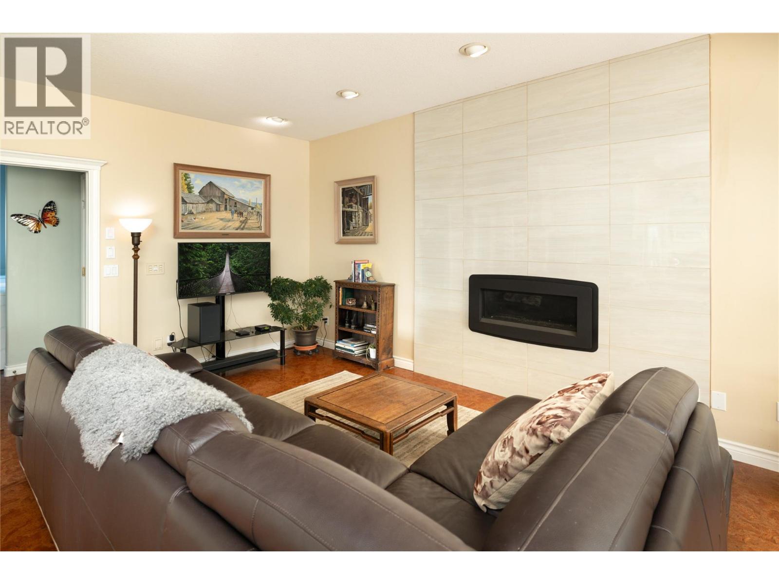  925 Westpoint Place, Kelowna