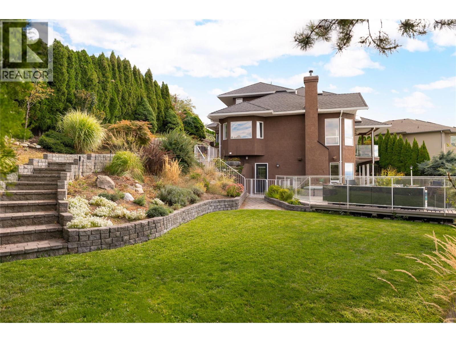  925 Westpoint Place, Kelowna