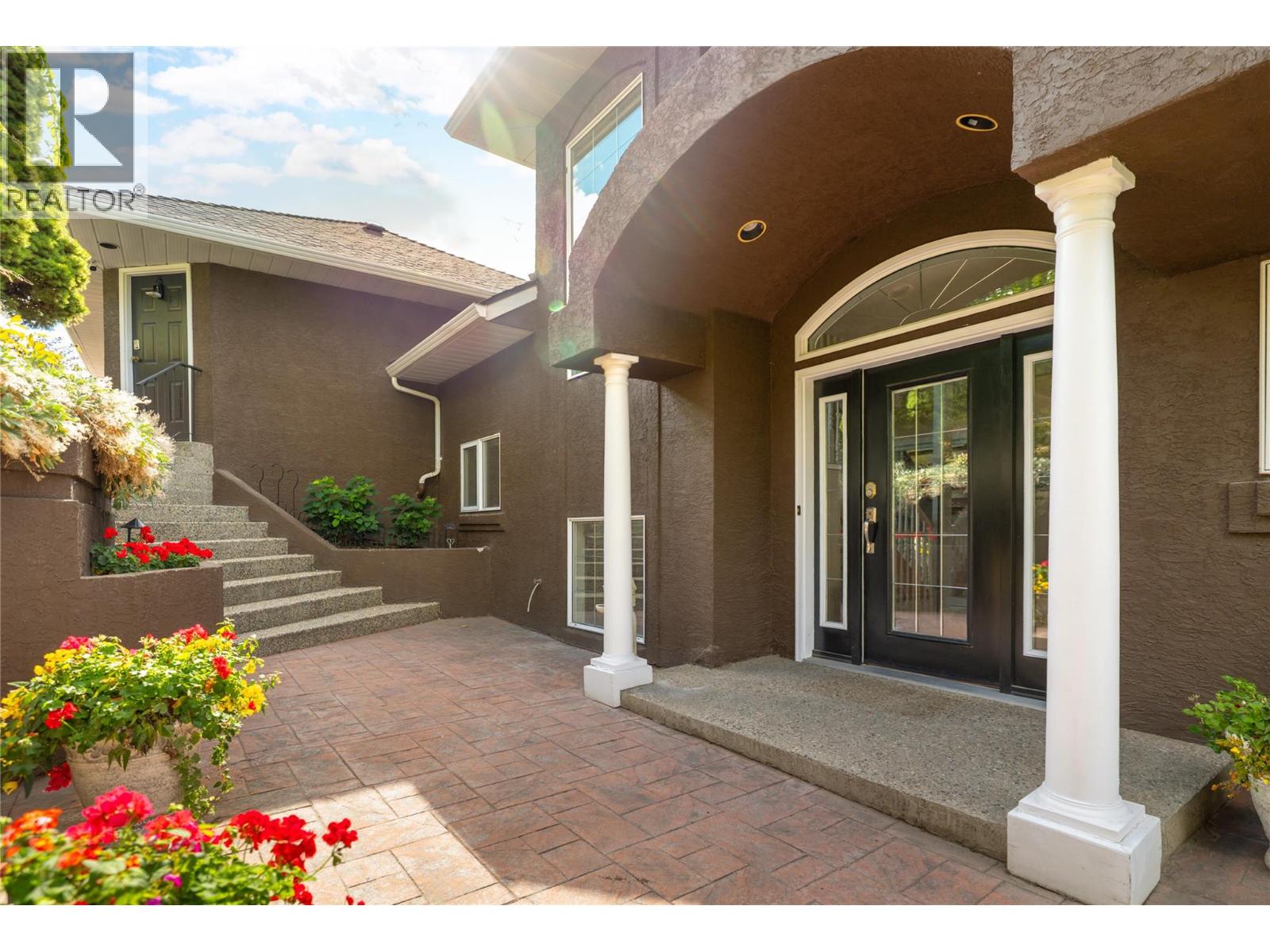  925 Westpoint Place, Kelowna