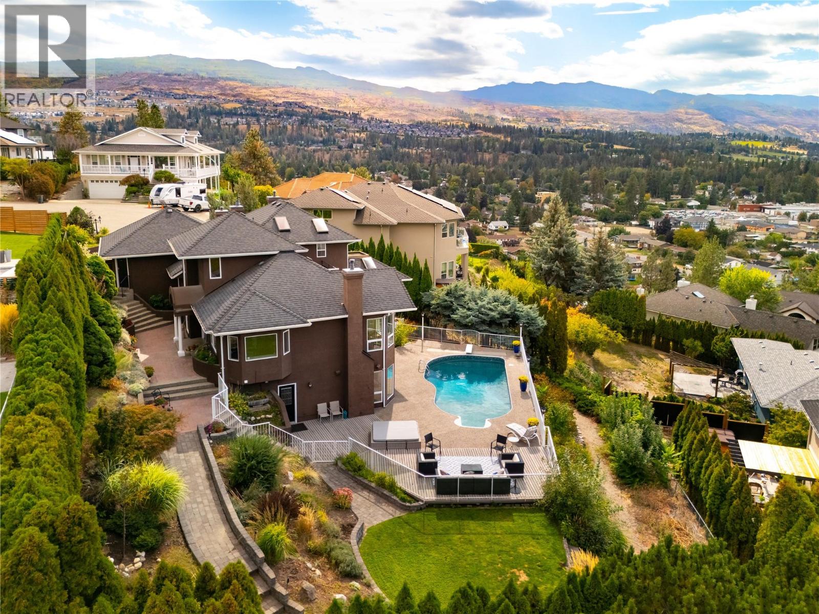  925 Westpoint Place, Kelowna