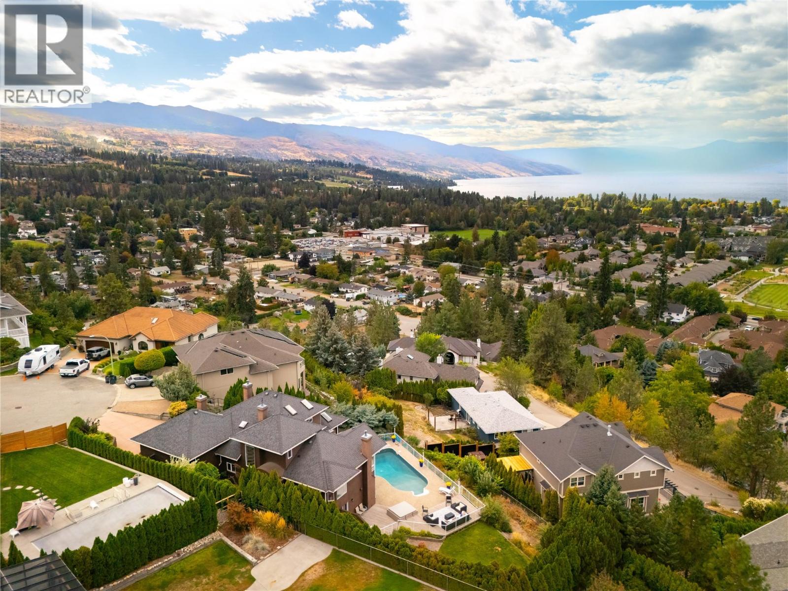  925 Westpoint Place, Kelowna
