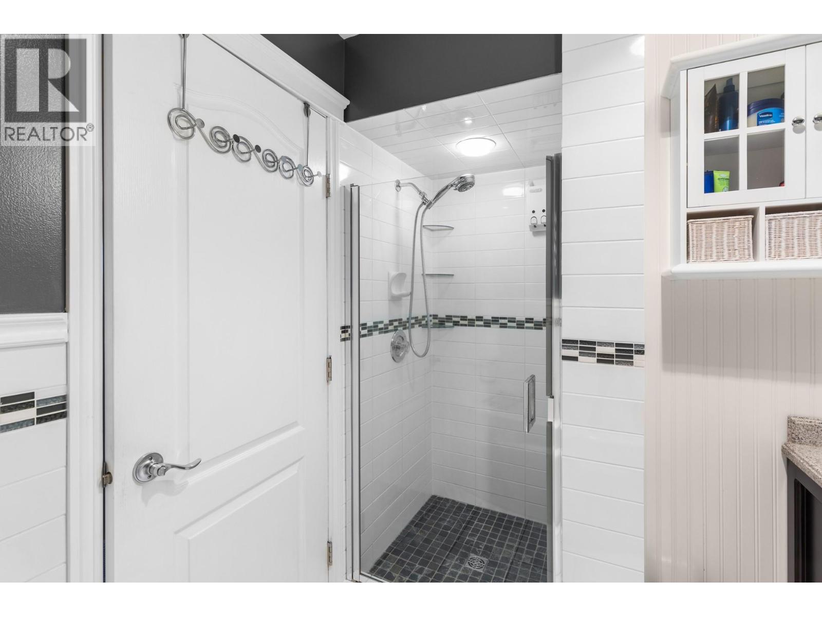  4188 6 Avenue, Peachland