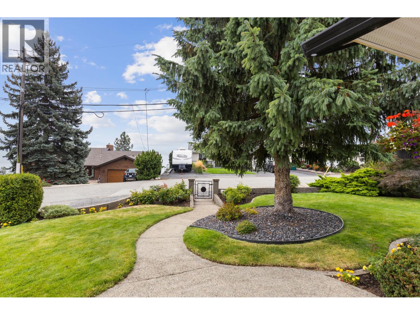  4188 6 Avenue, Peachland