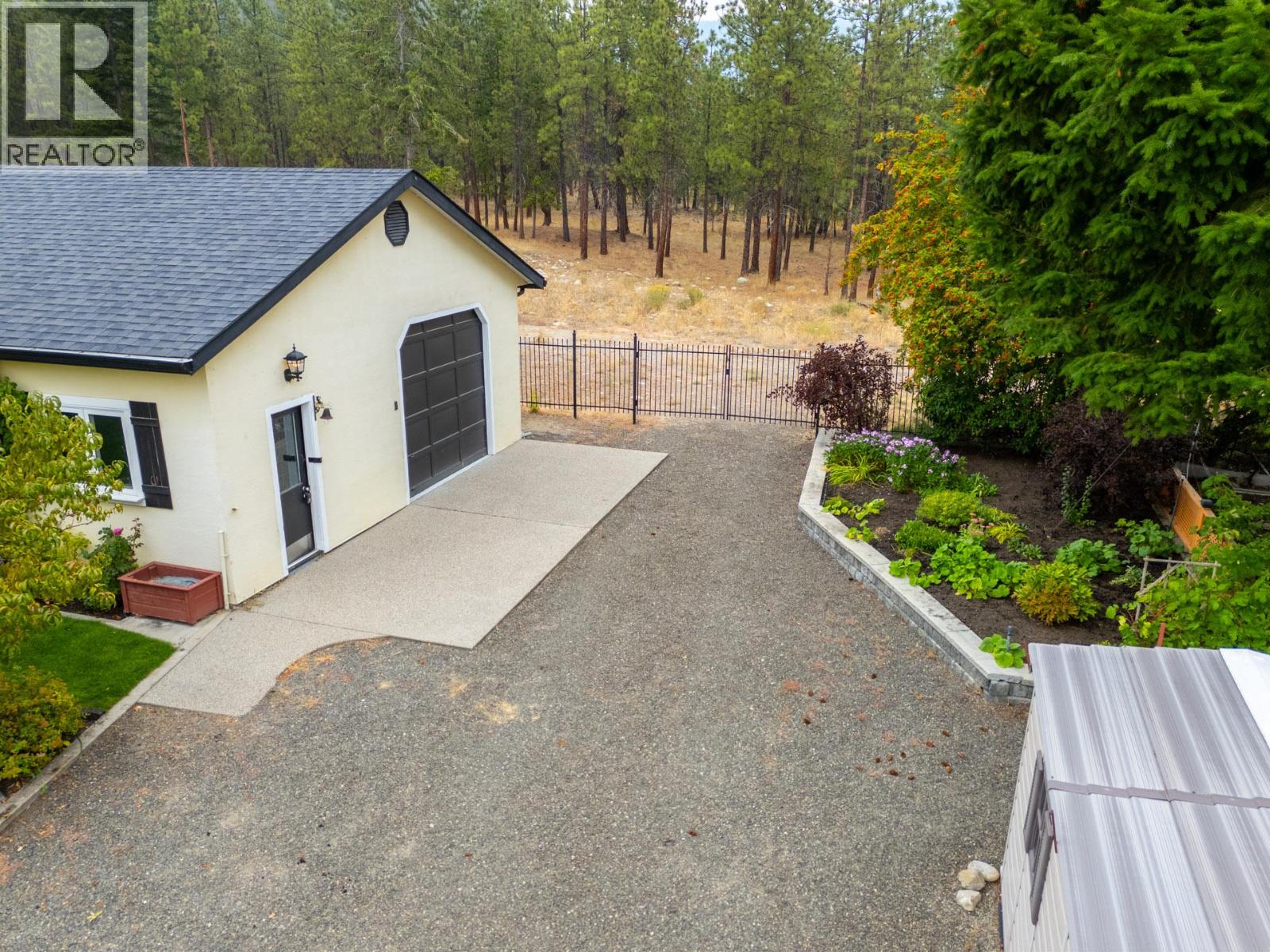  4188 6 Avenue, Peachland