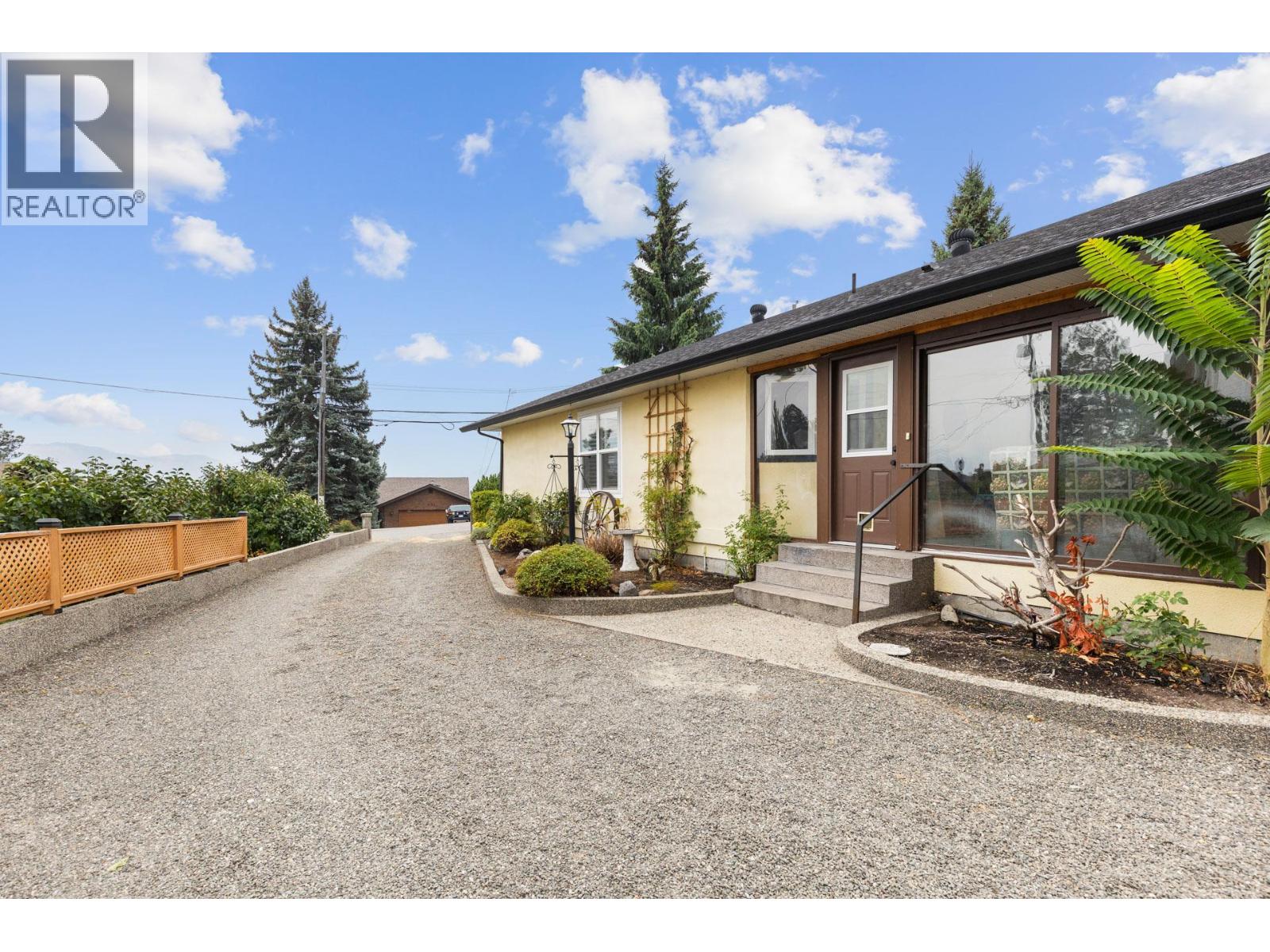  4188 6 Avenue, Peachland