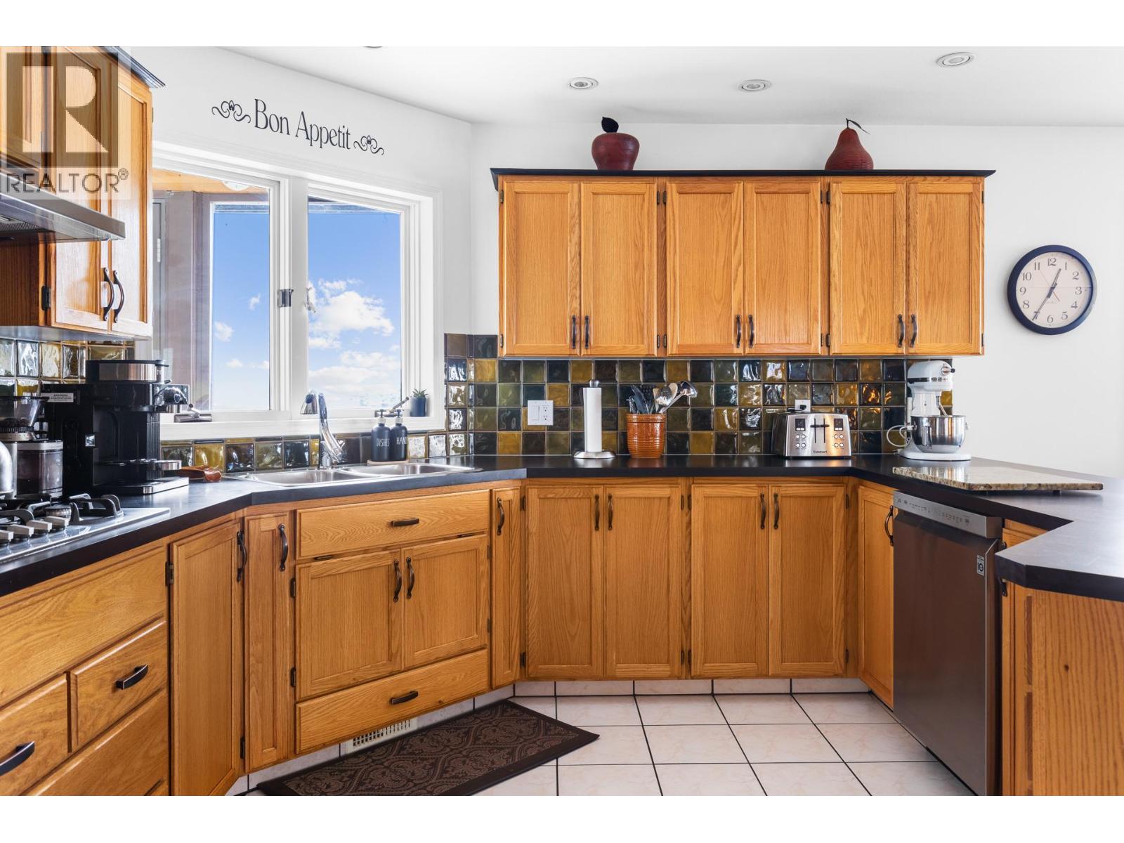  4188 6 Avenue, Peachland