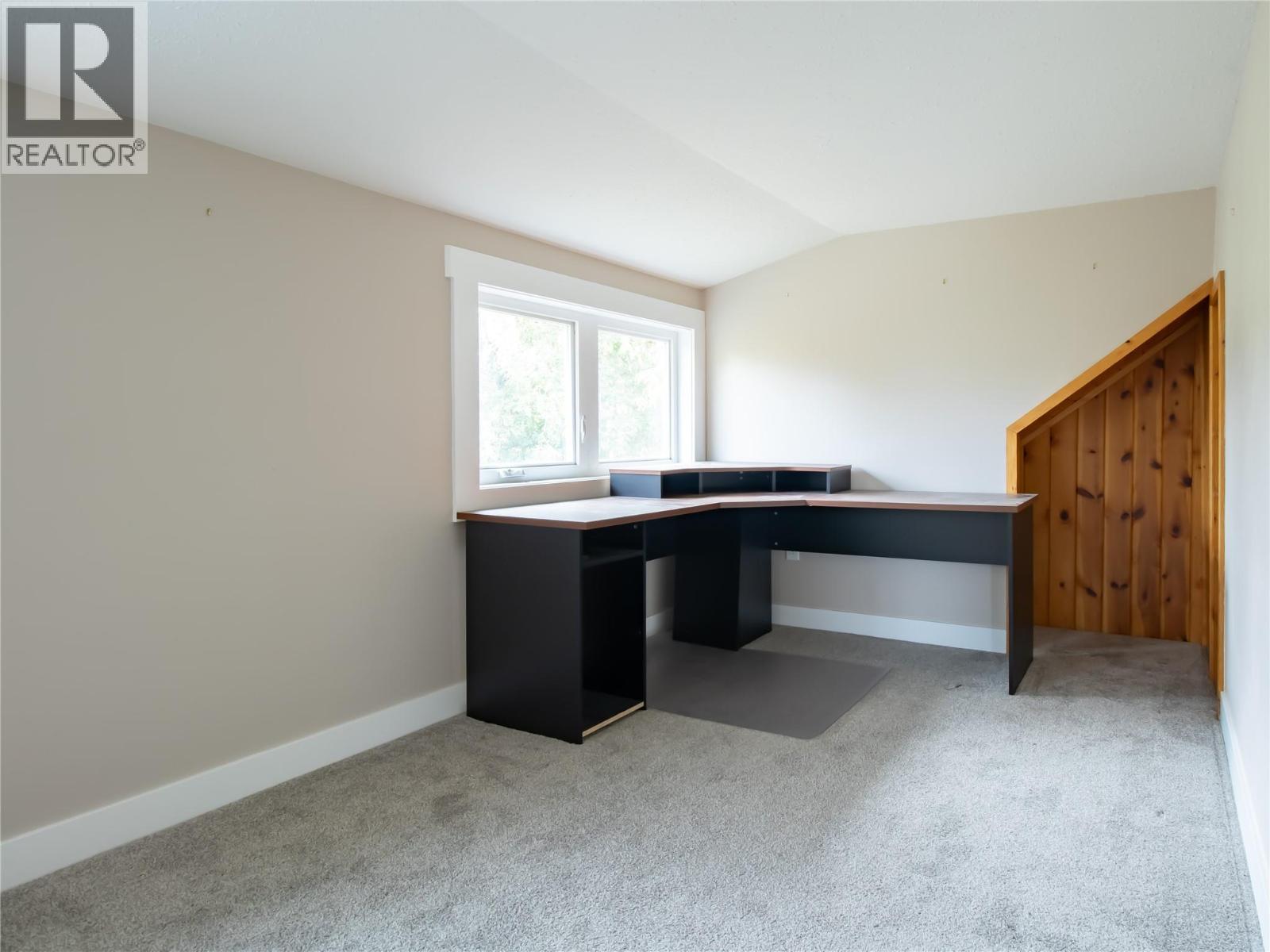 710 10 Street Southwest, Salmon Arm