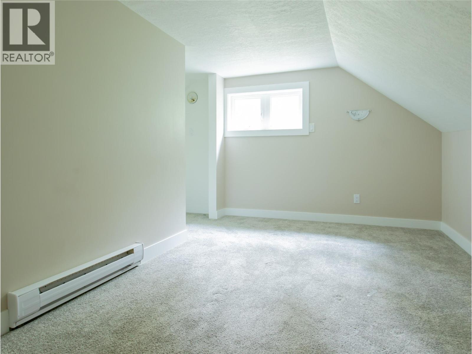 710 10 Street Southwest, Salmon Arm