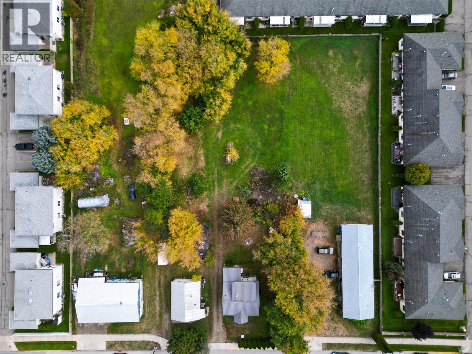 710 10 Street Southwest, Salmon Arm