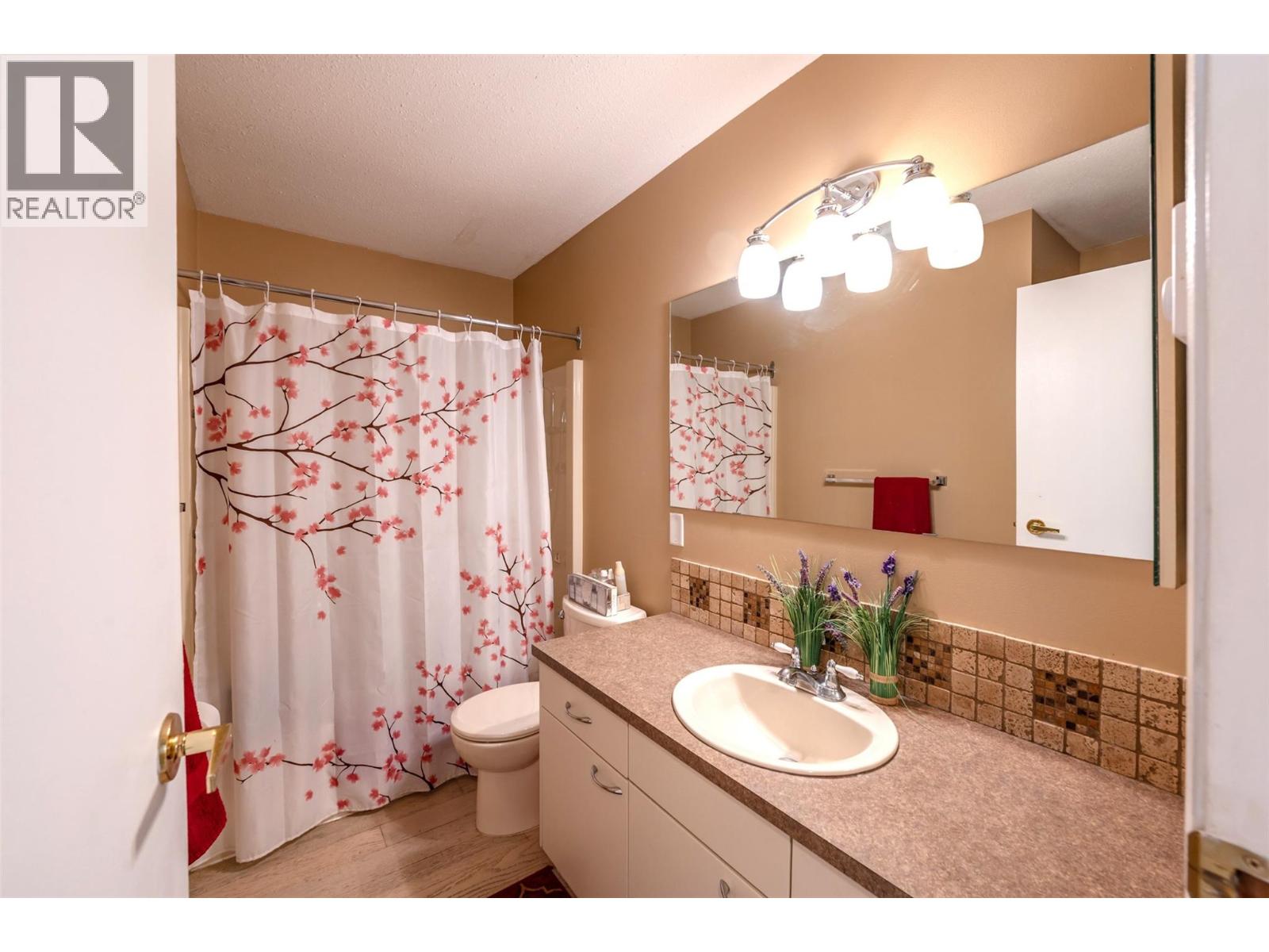337 MCKINNEY Road Unit# 104, Oliver