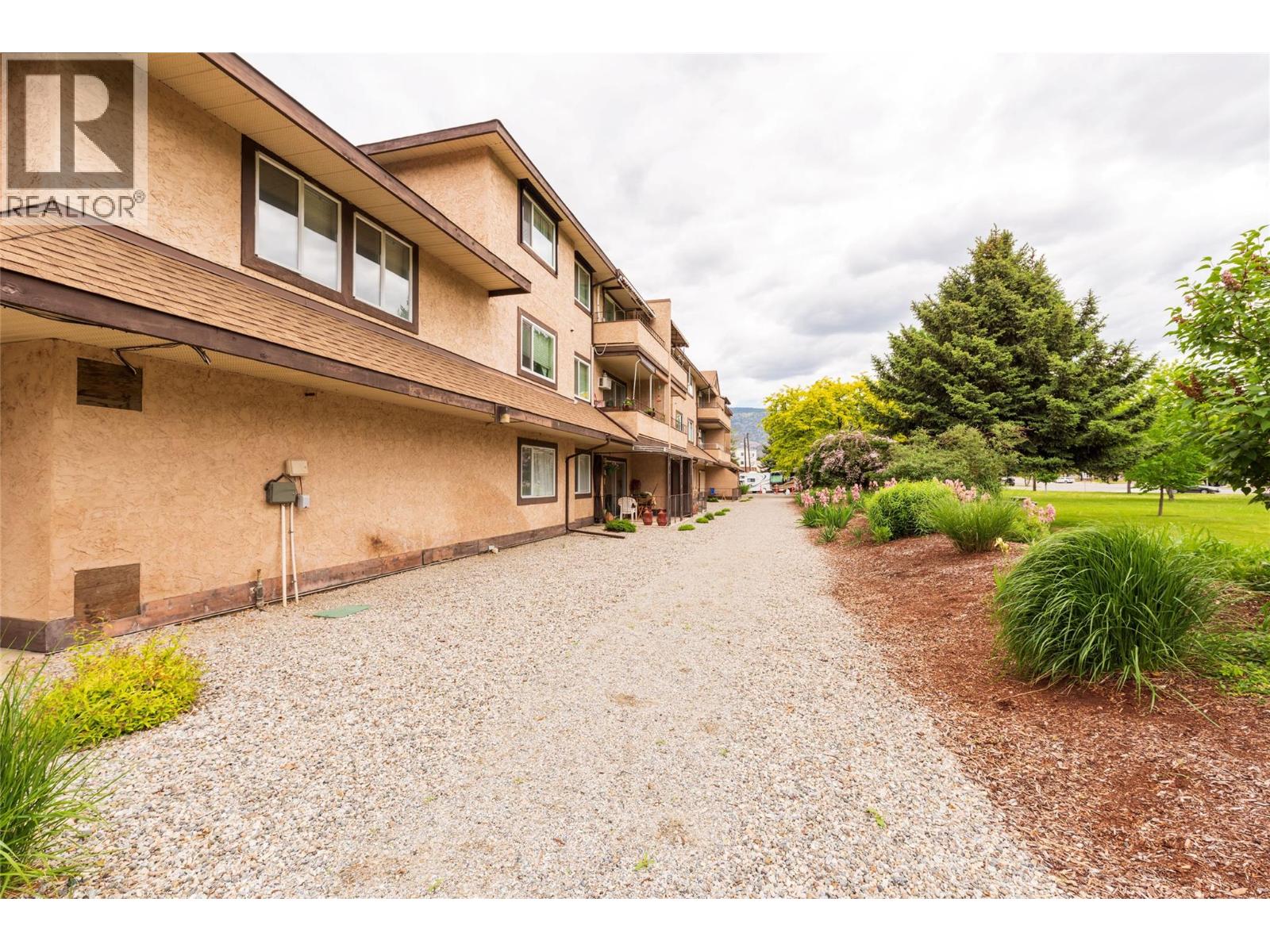 337 MCKINNEY Road Unit# 104, Oliver